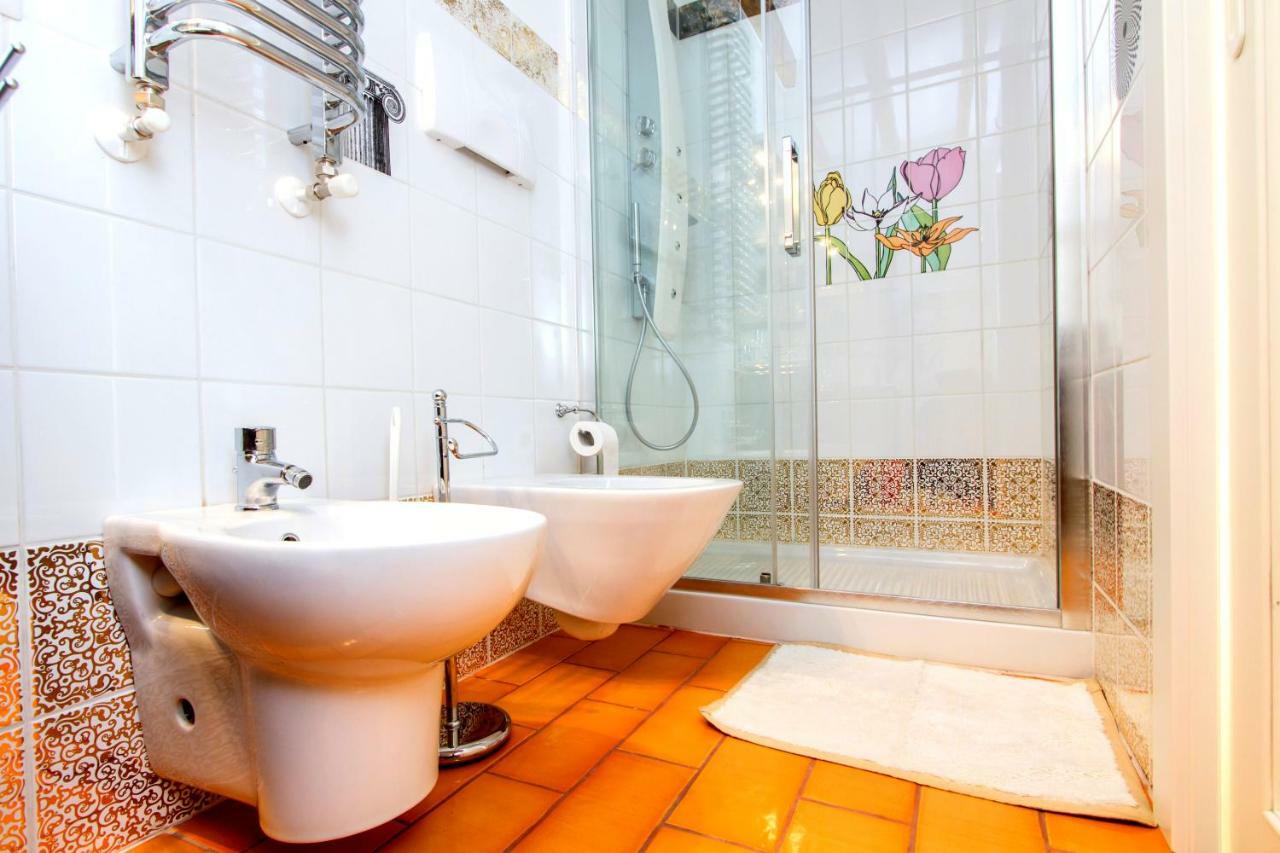 B&B Antico Cortile Milan Luaran gambar